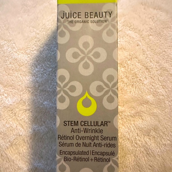 BNIB Juice Beauty - Picture 1 of 3